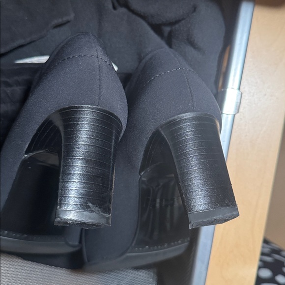 Paul Green black size 8 heel. - Picture 10 of 12